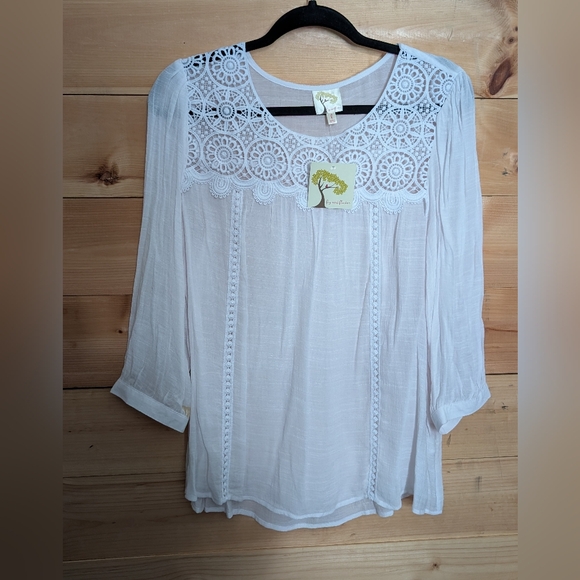 fig and flower Tops - Fig and Flower Anthropologie White Lace Detail Blouse, Size Large..NWT